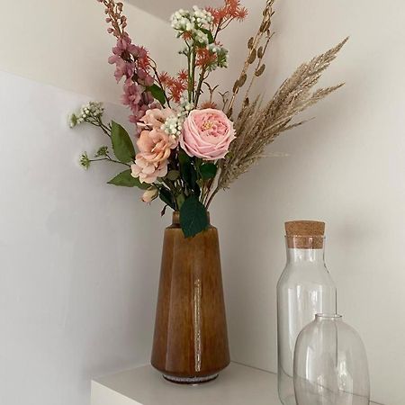 Recent En Lichtrijk Duplex-Appartement Te 웬두이니 외부 사진