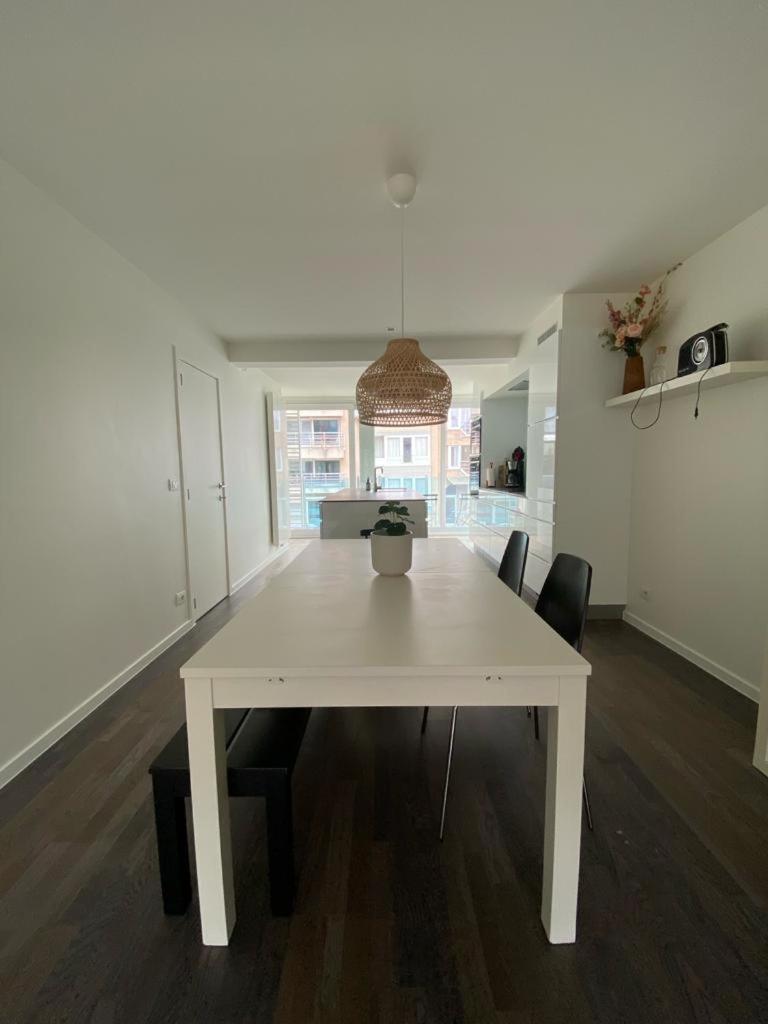 Recent En Lichtrijk Duplex-Appartement Te 웬두이니 외부 사진