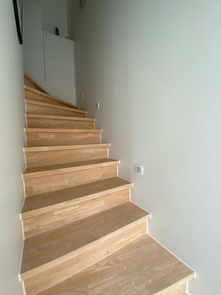 Recent En Lichtrijk Duplex-Appartement Te 웬두이니 외부 사진