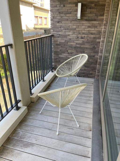 Recent En Lichtrijk Duplex-Appartement Te 웬두이니 외부 사진